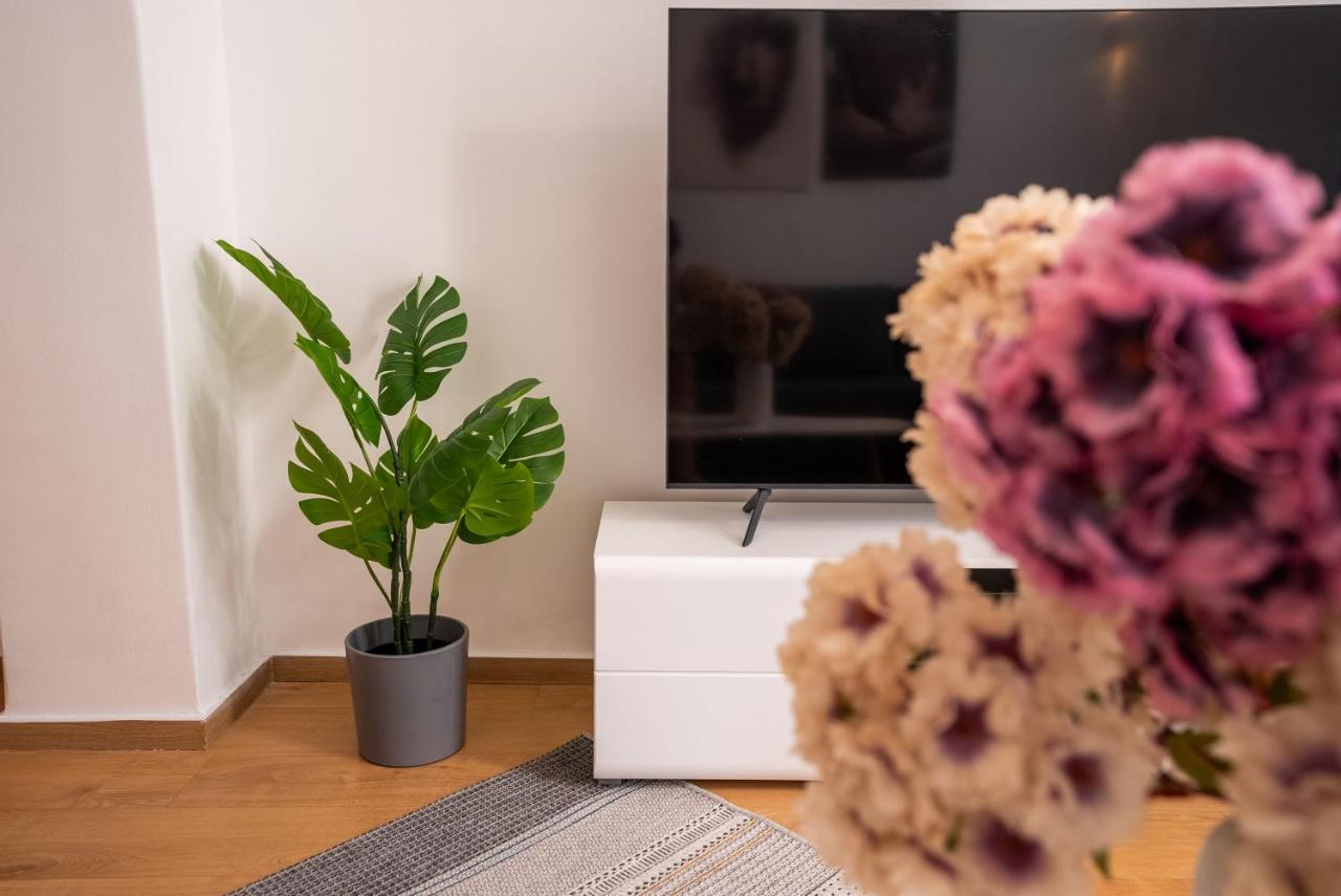Apartament Lovely In The Heart Of Center Saloniki